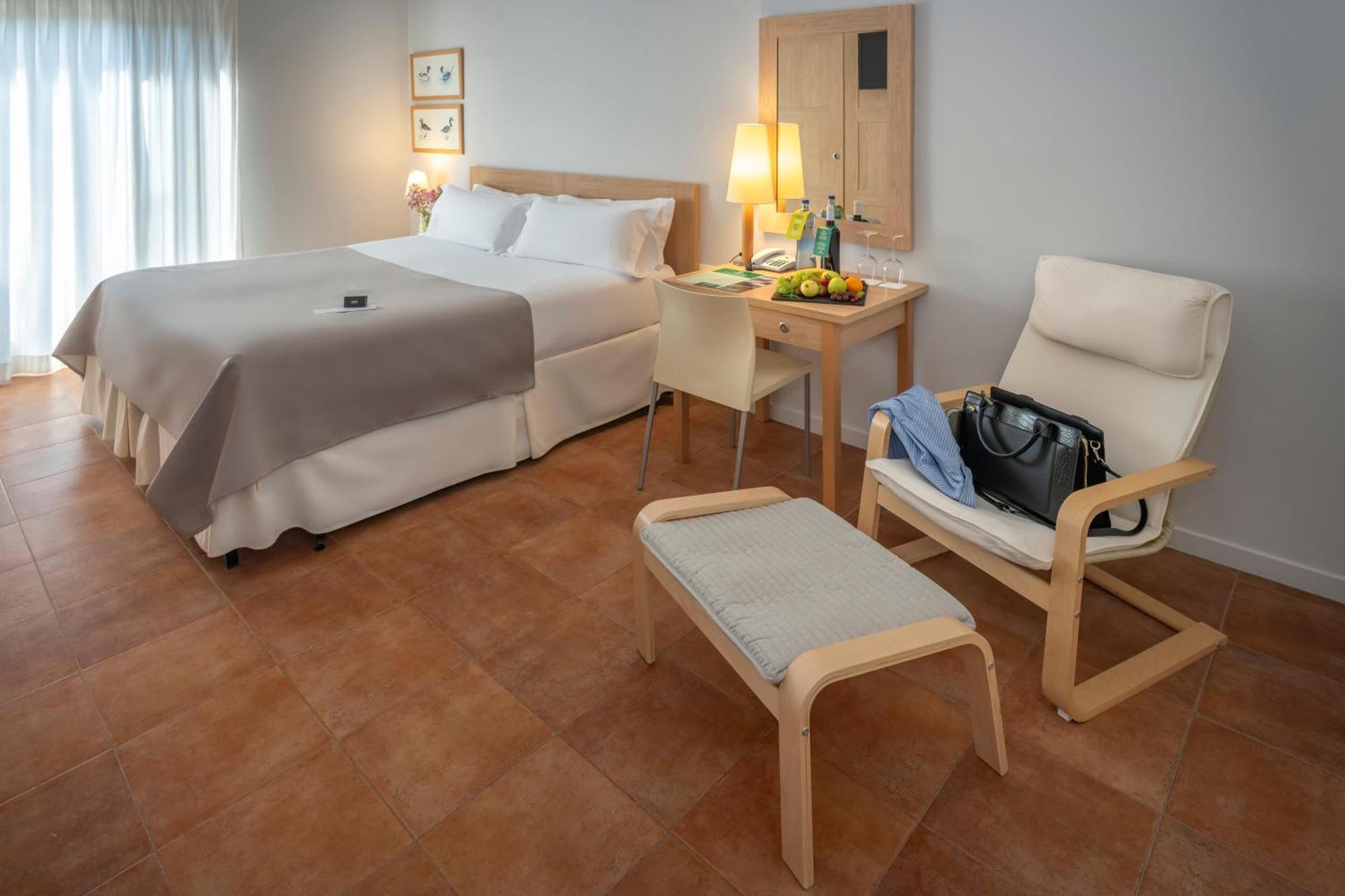 Hotel Vilar Rural D'Arnes By Serhs Hotels Sant Carlos de la Ràpita Zimmer foto